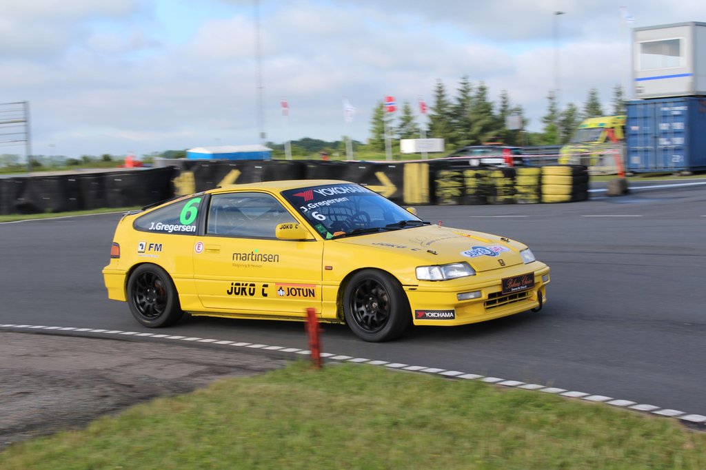Jesper Gregersen kørte den gule Honda CRX til sejr i heat 2
(Foto: JJ Media)